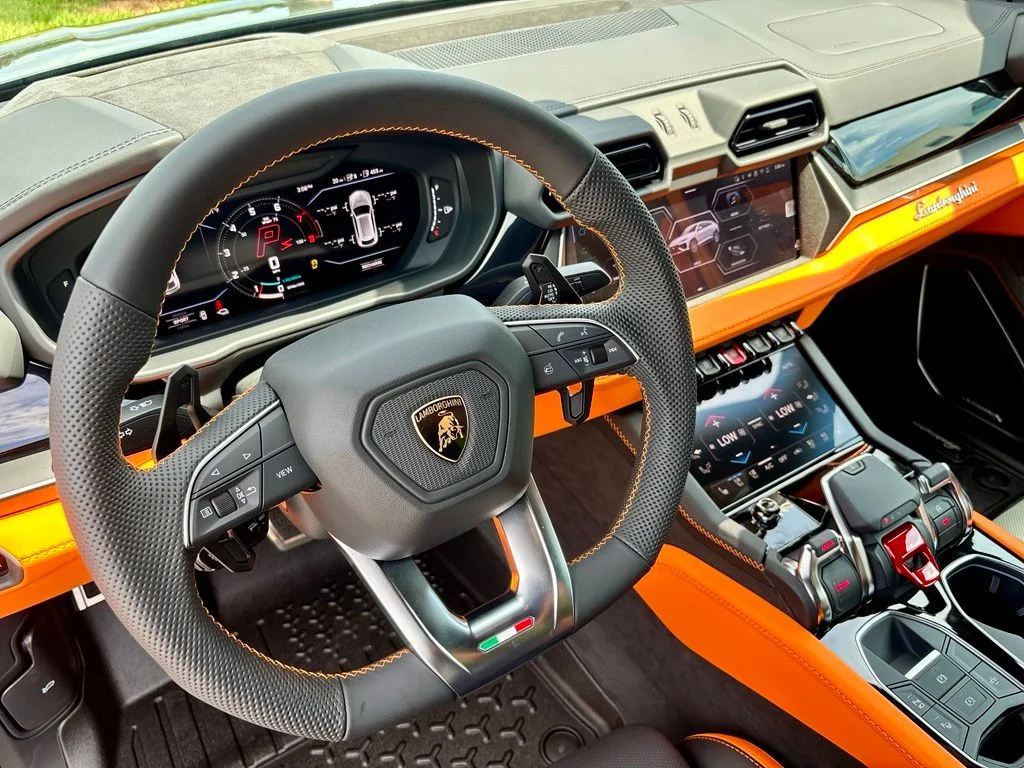 New 2026 Vl/Verde Lares Lamborghini SE image 10
