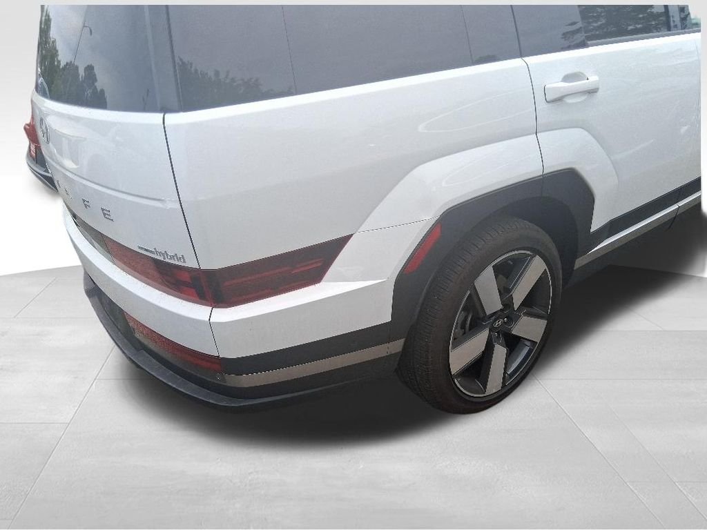 Used 2025 White Hyundai Limited image 4