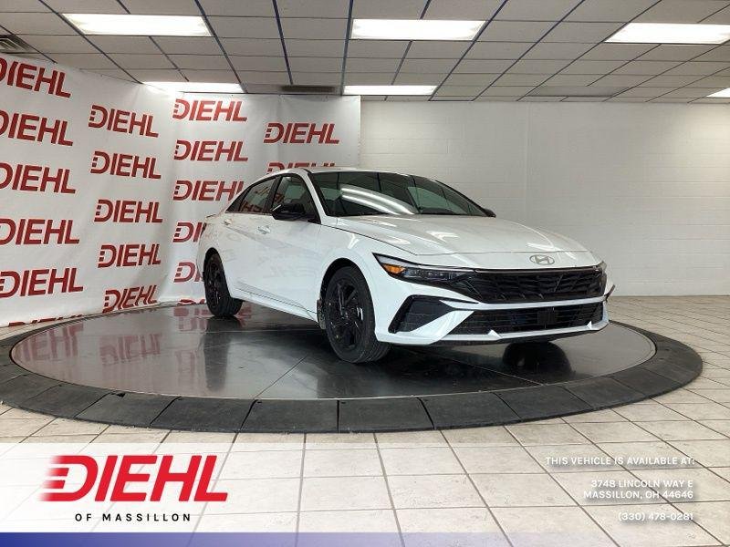New 2026 White Hyundai SEL Sport image 1