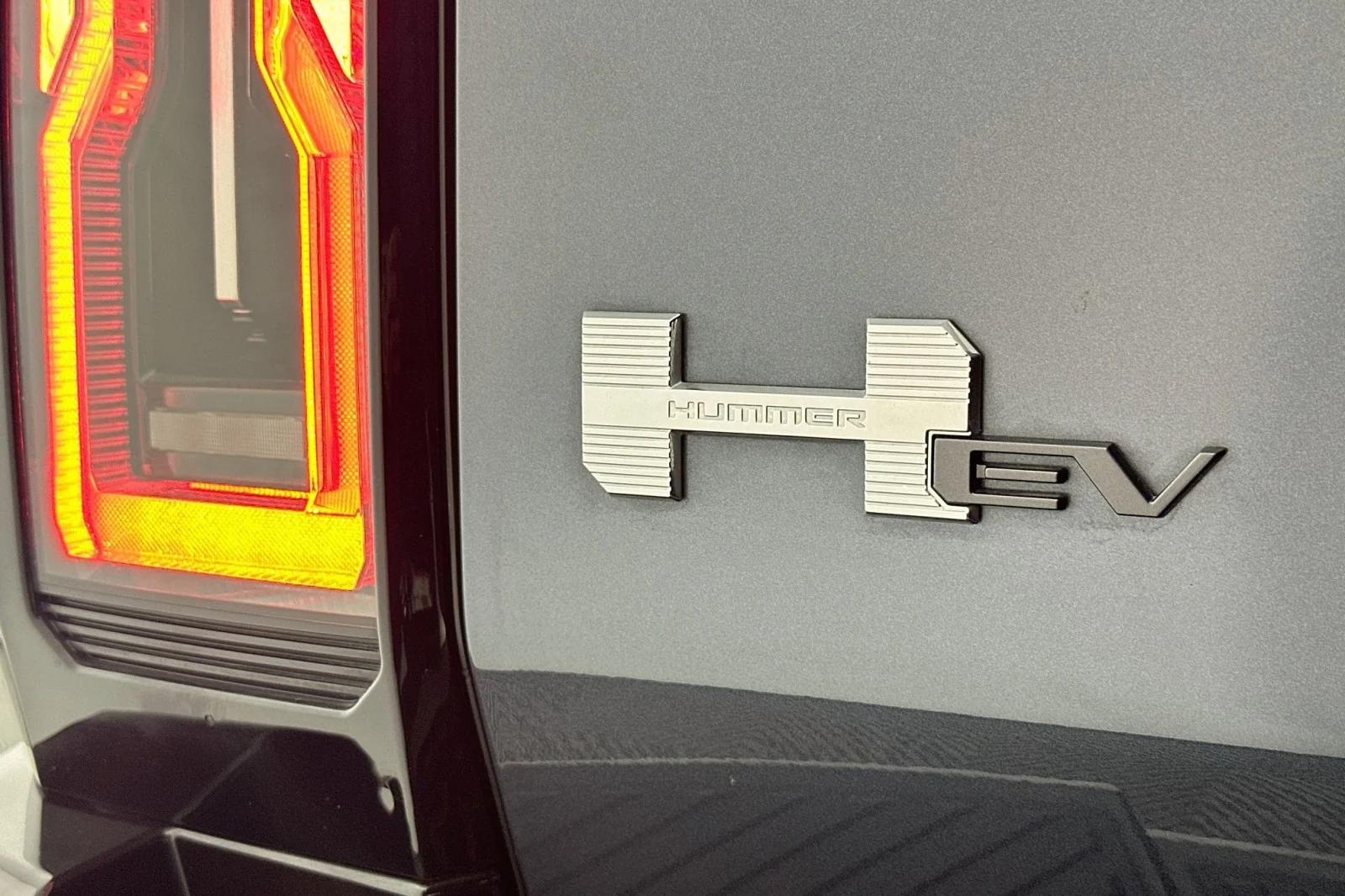 Used 2026 Graphite Blue Metallic GMC 2X image 9