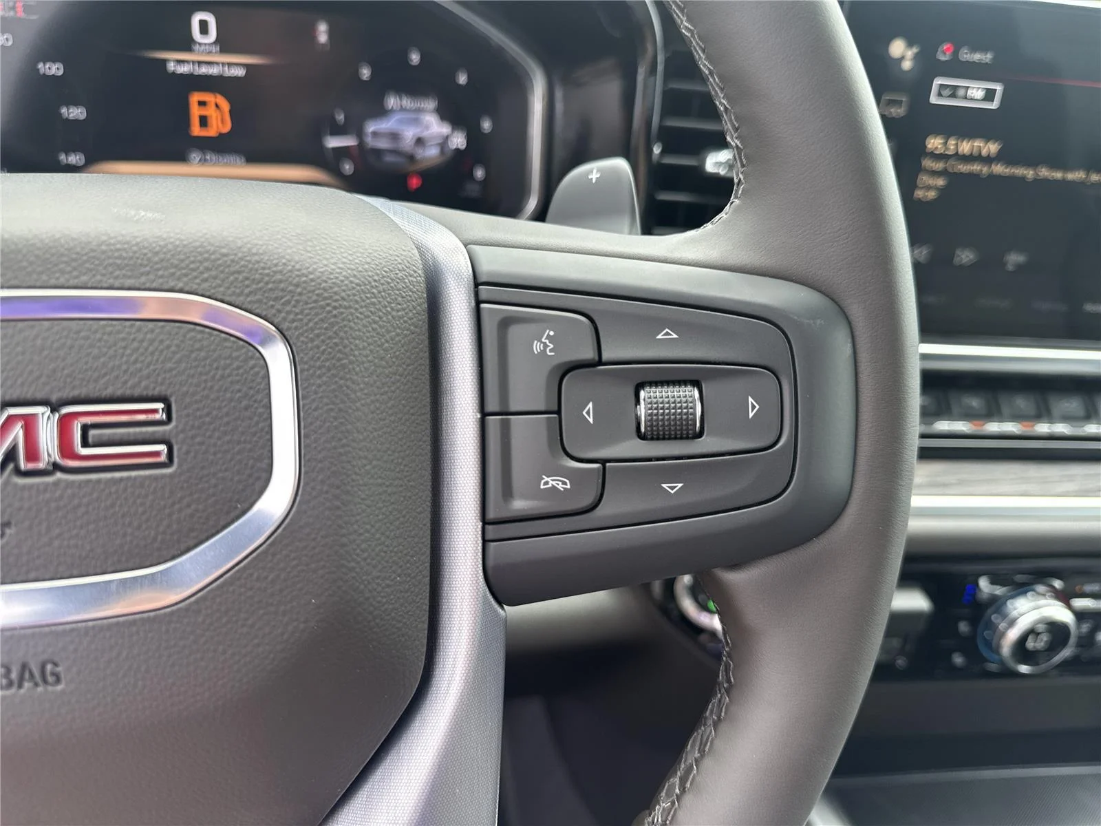 2026 GMC Sierra 1500 SLT - Photo 23