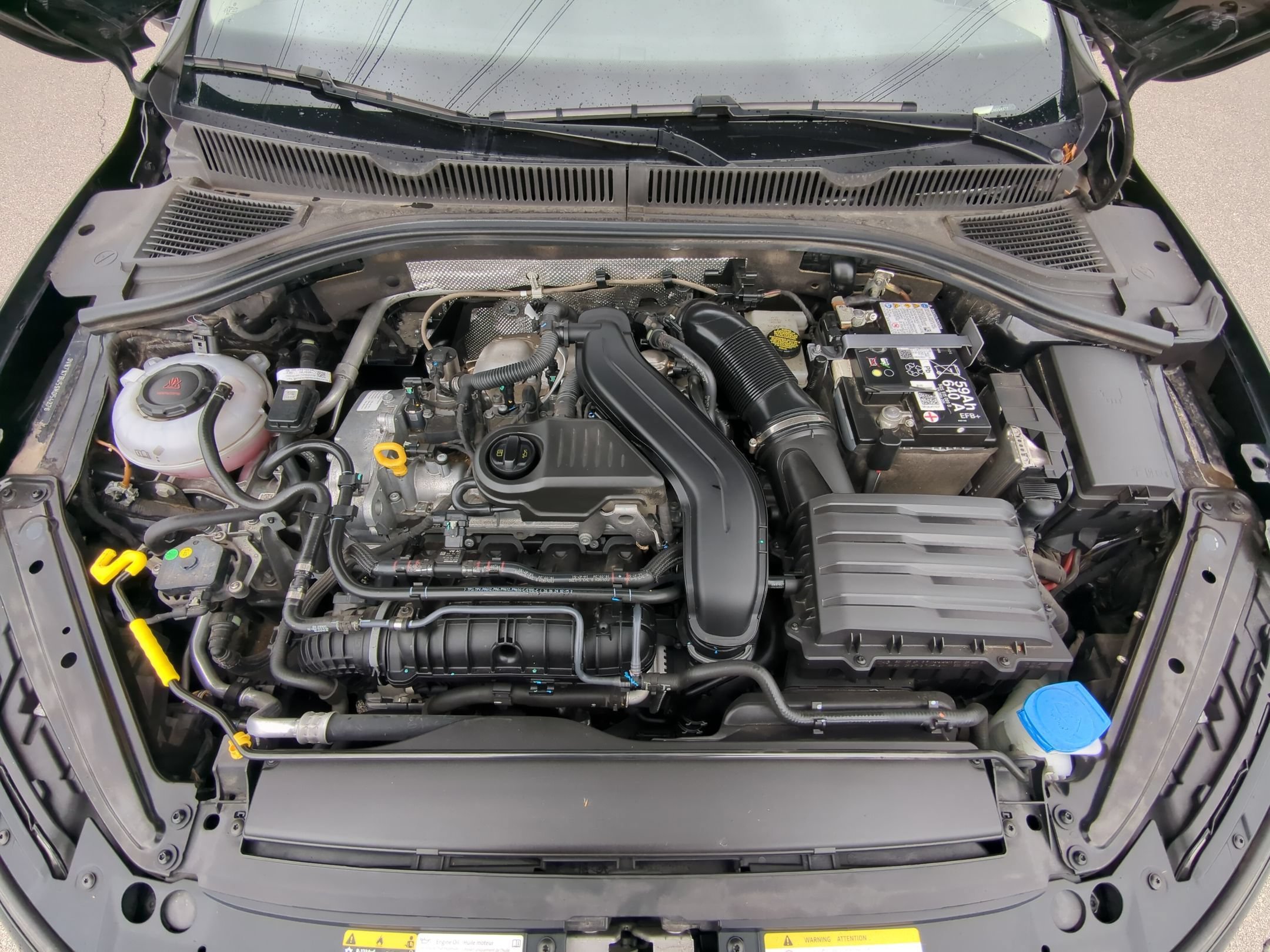 Used 2025 Gray Volkswagen SE image 32