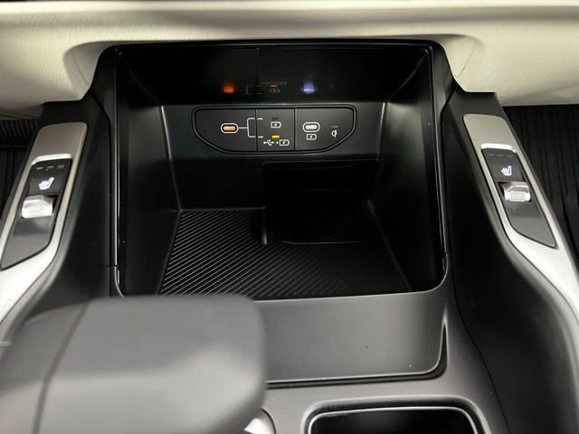 New 2026 White Kia S image 22