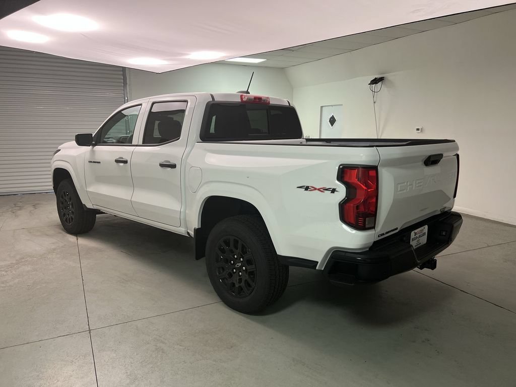 New 2026 Summit White Chevrolet WT image 6