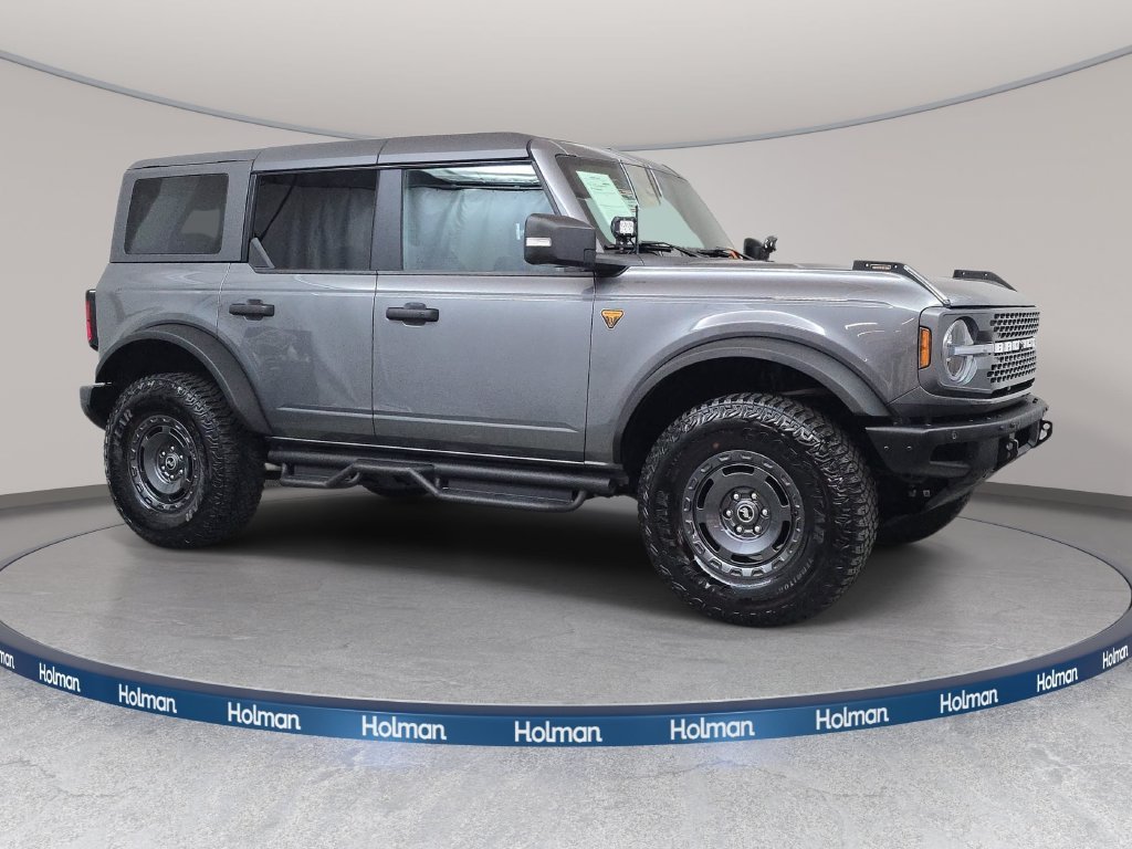 Used 2024 Gray Metallic Ford Badlands image 4