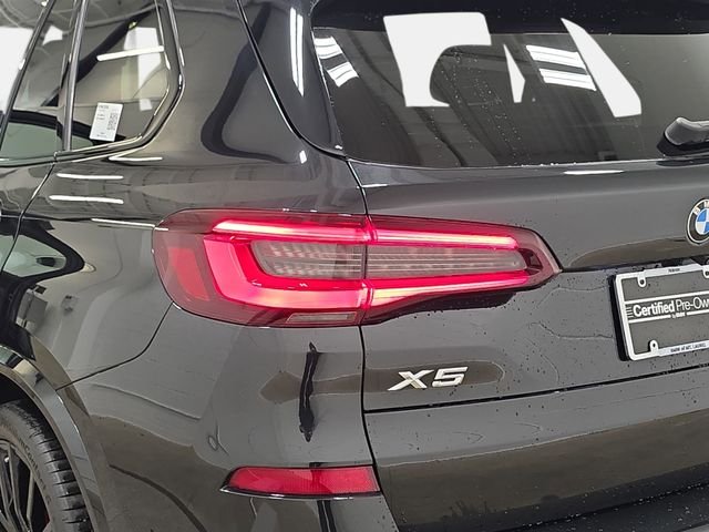 Certified Used 2022 Black Sapphire Metallic BMW xDrive40i image 34