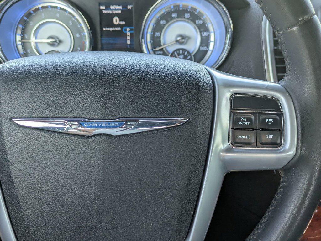 Used 2014 Blue Chrysler Base image 19