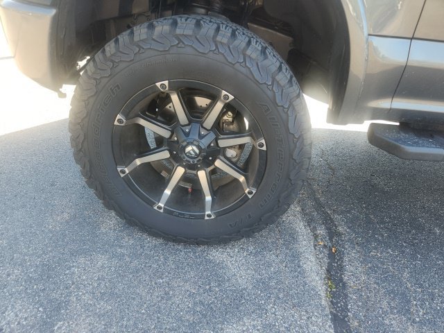 Used 2017 Magnetic Metallic Ford Lariat image 15