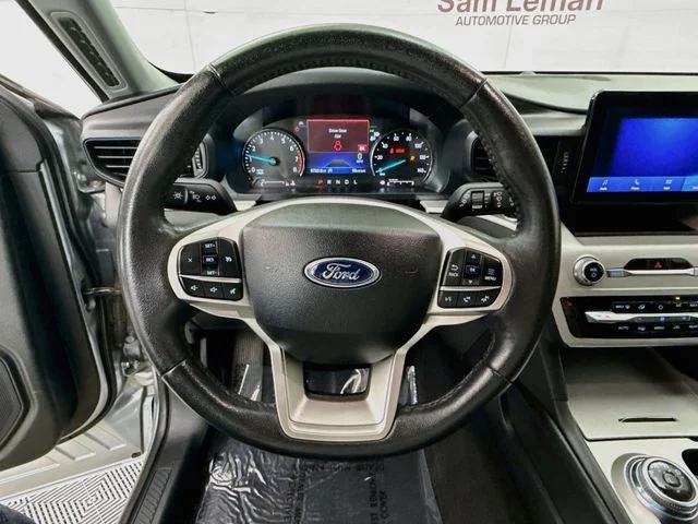 Used 2024 Silver Metallic Ford XLT image 11