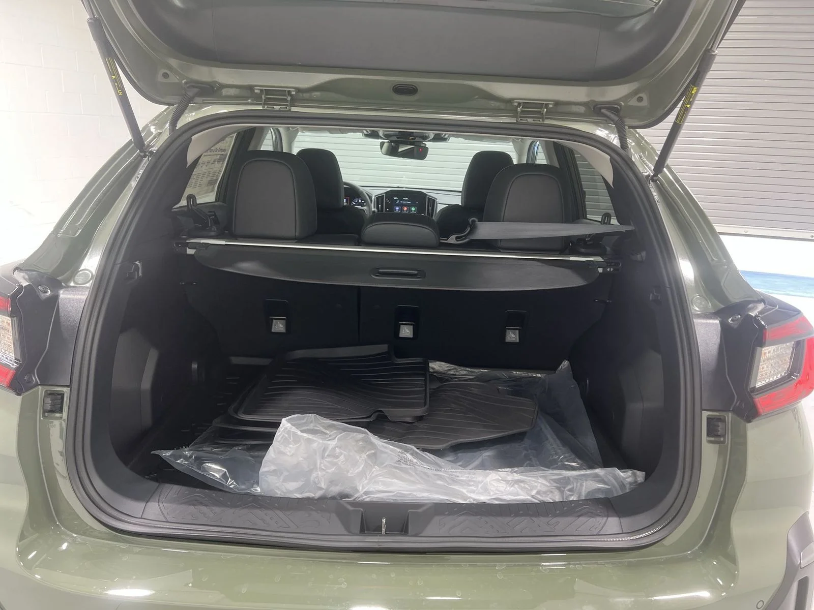 New 2026 ALPINE GREEN Subaru Limited image 23