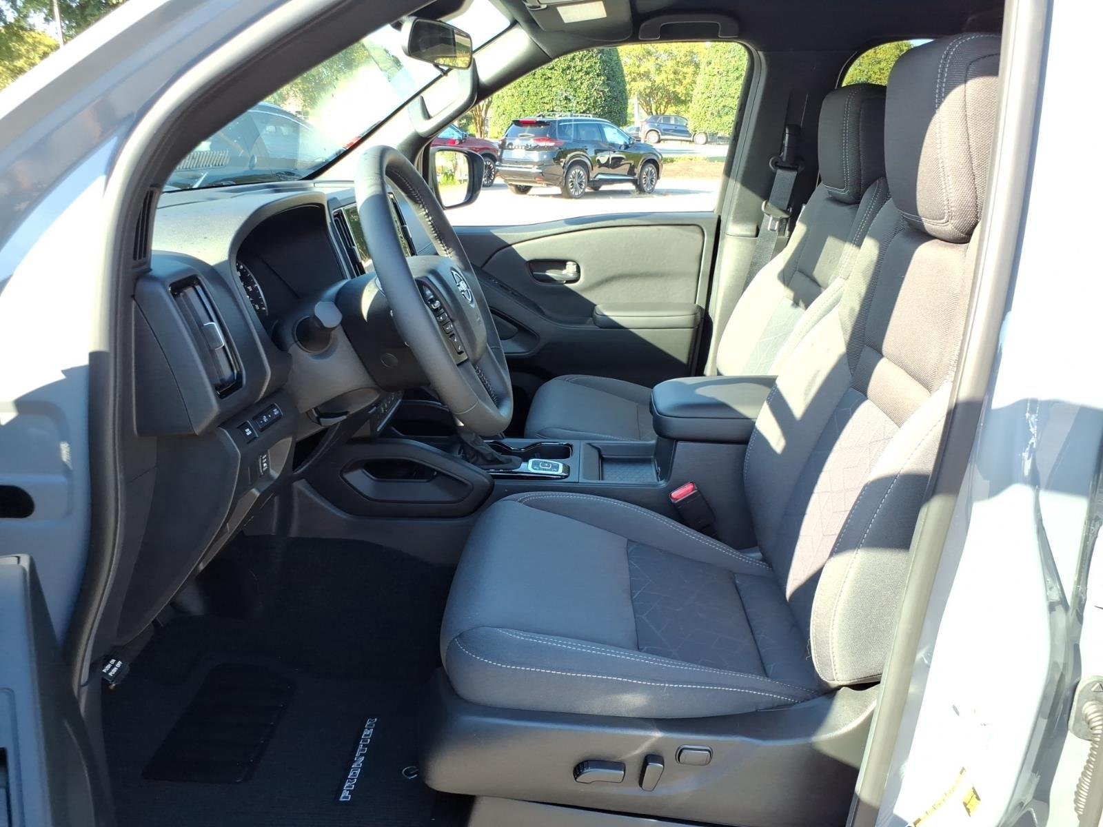 Used 2026 Boulder Gray Pearl Nissan SV image 11