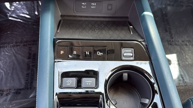 Used 2025 Super Black Nissan Platinum image 26