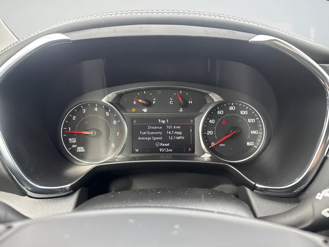 Used 2024 Gray Chevrolet LT image 17