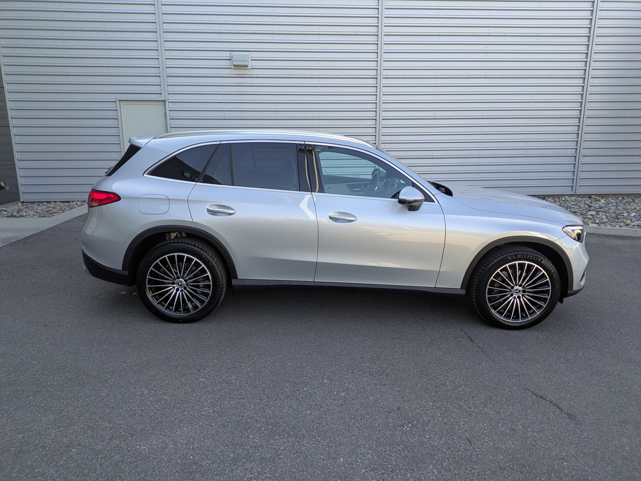 New 2026 Cirrus Silver Metallic Mercedes-Benz GLC 300 image 2