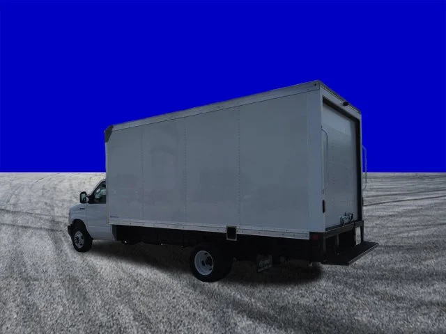 New 2027 Oxford White Ford E-450 DRW image 6