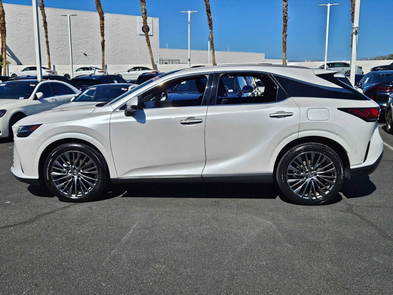 Used 2023 Eminent White Pearl Lexus RX 350h Luxury image 9