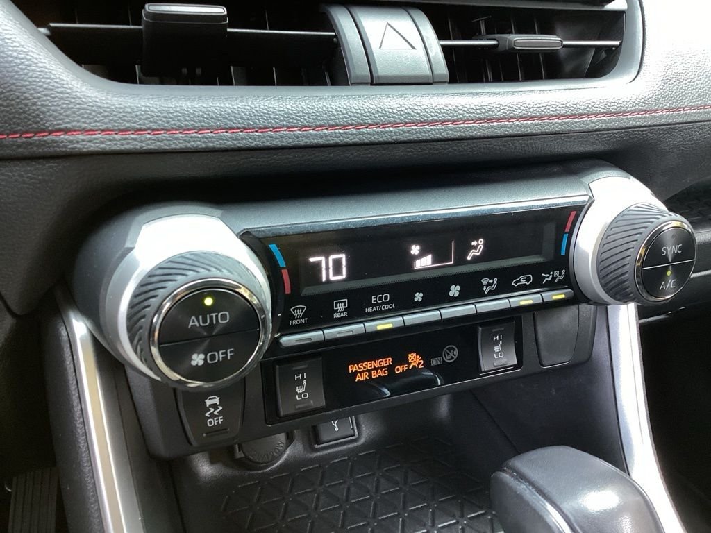 Used 2022 White Toyota SE image 17