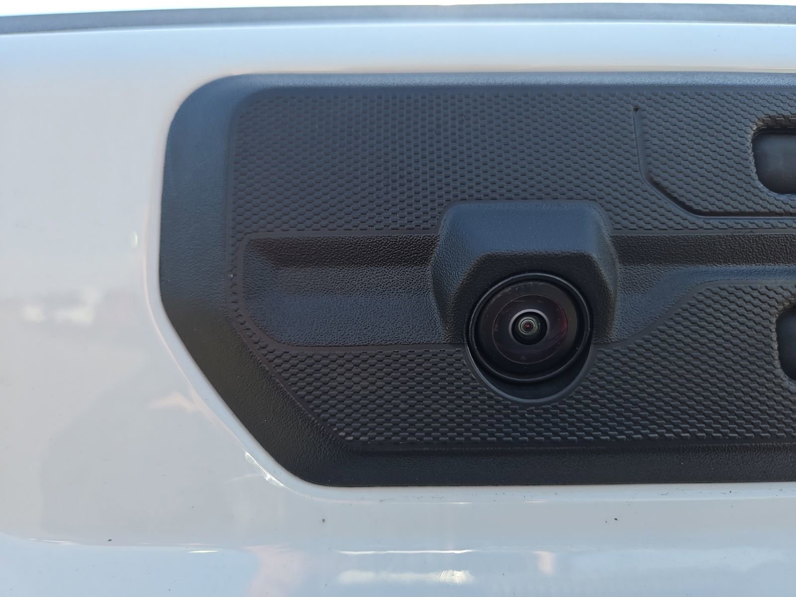 2026 GMC Sierra 1500 SLT - Photo 15