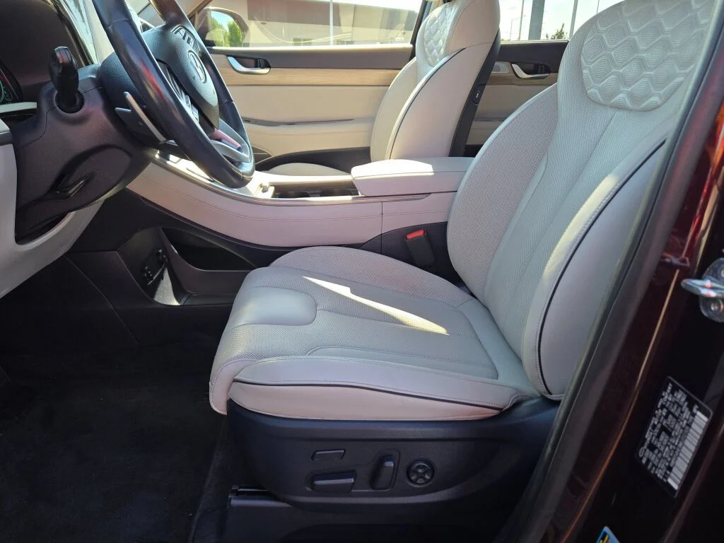 Used 2021 Red Hyundai Limited image 25