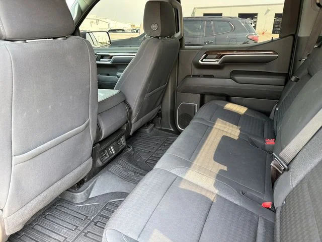 Used 2022 Silver GMC Elevation image 20