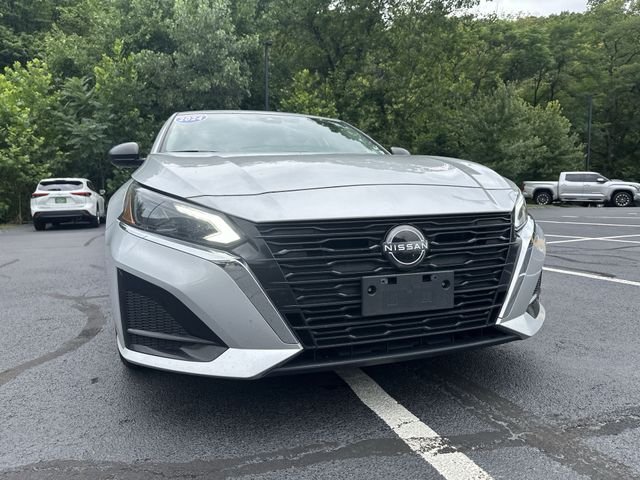 Used 2024 Silver Nissan 2.5 SV image 11