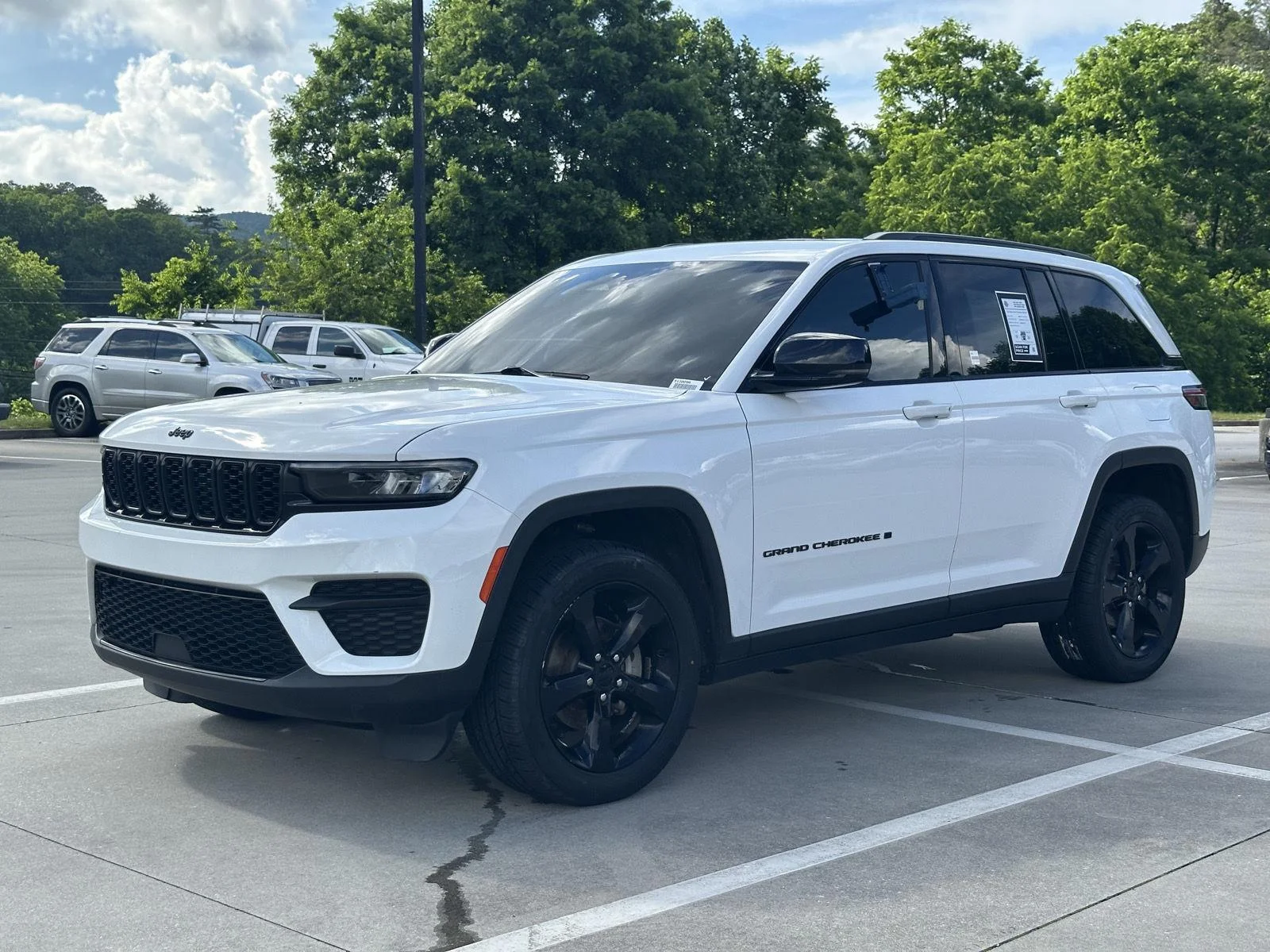 Used 2023 Bright White Clearcoat Jeep Altitude image 3