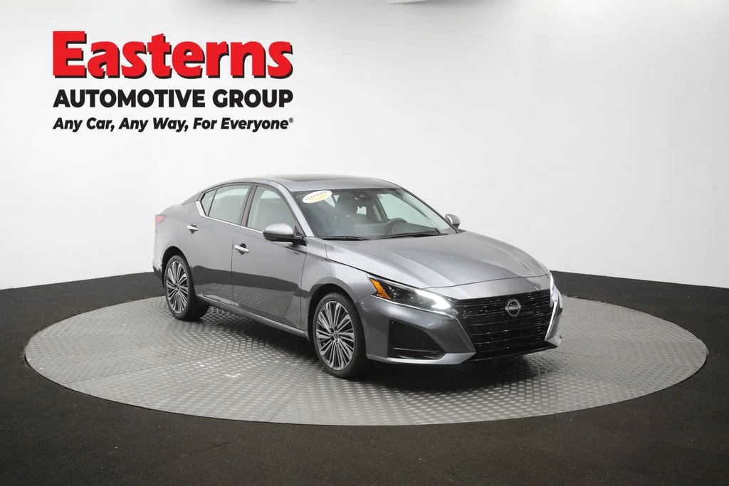 Used 2023 Gray Nissan 2.5 SL image 42