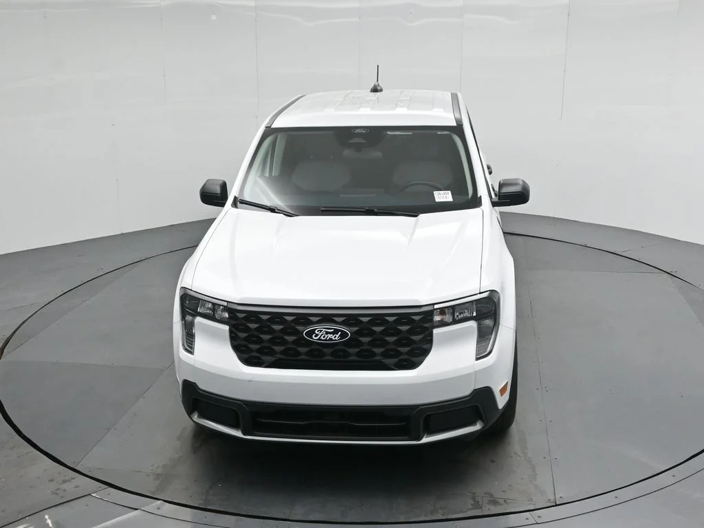 New 2026 Oxford White Ford XLT image 34