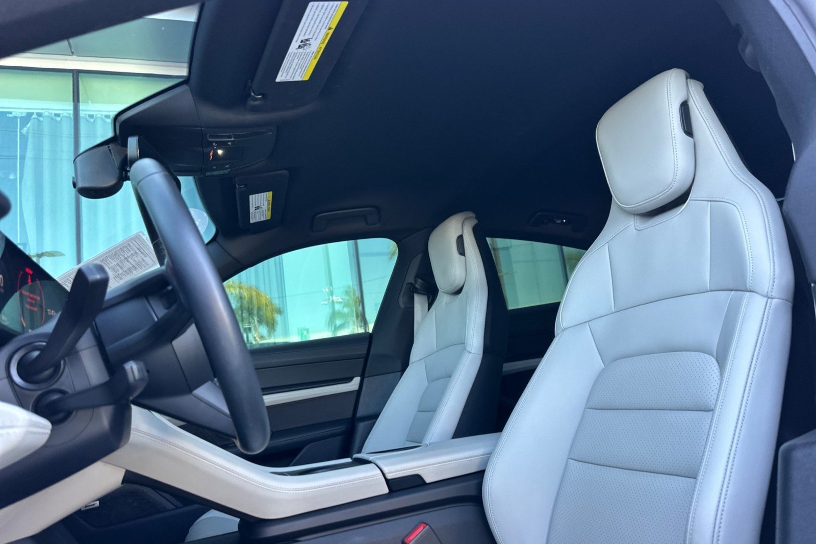 Certified Used 2022 Carrara White Metallic Porsche  image 5