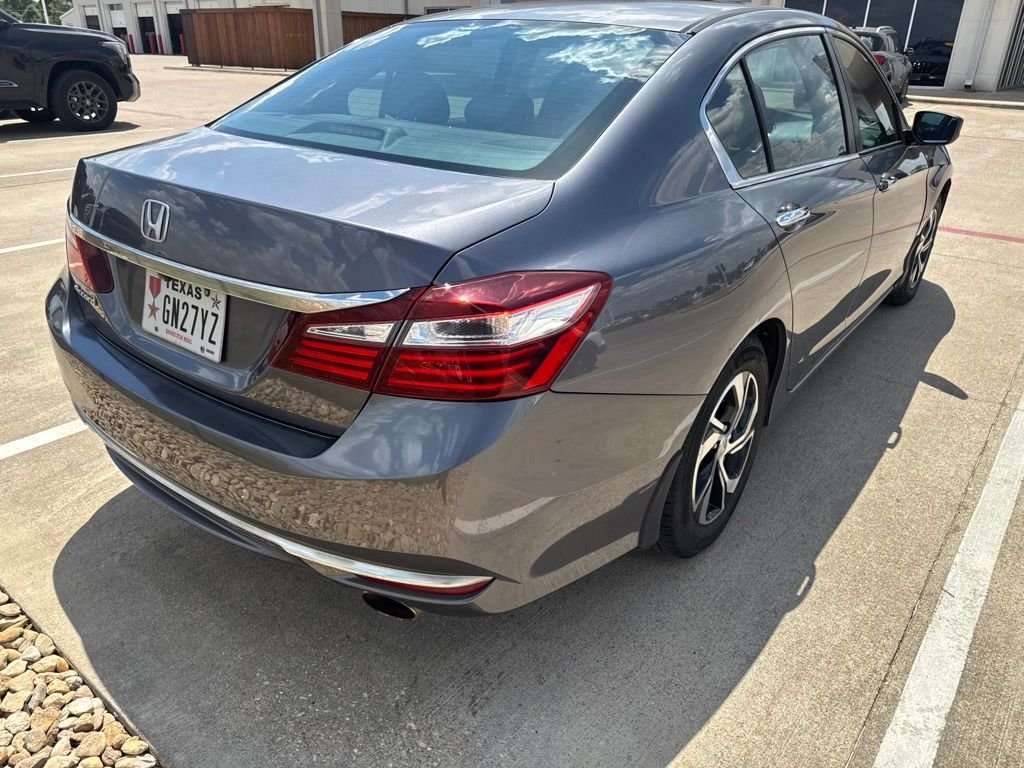 Used 2016  Honda LX image 6