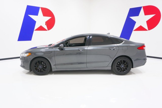 Used 2020 GREY Ford SE image 9