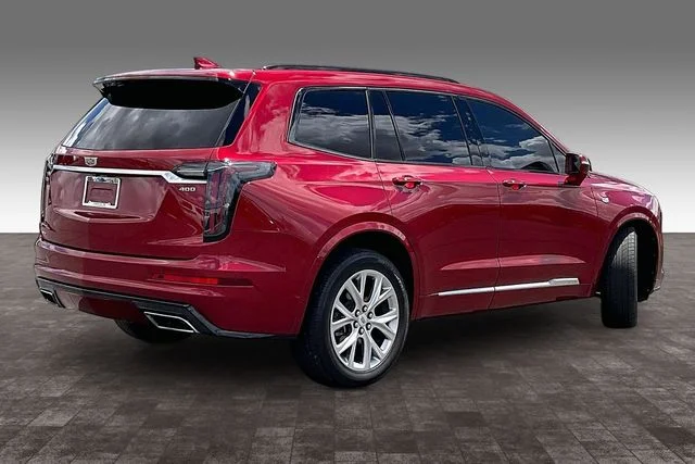 Used 2020 Red Cadillac Sport image 2