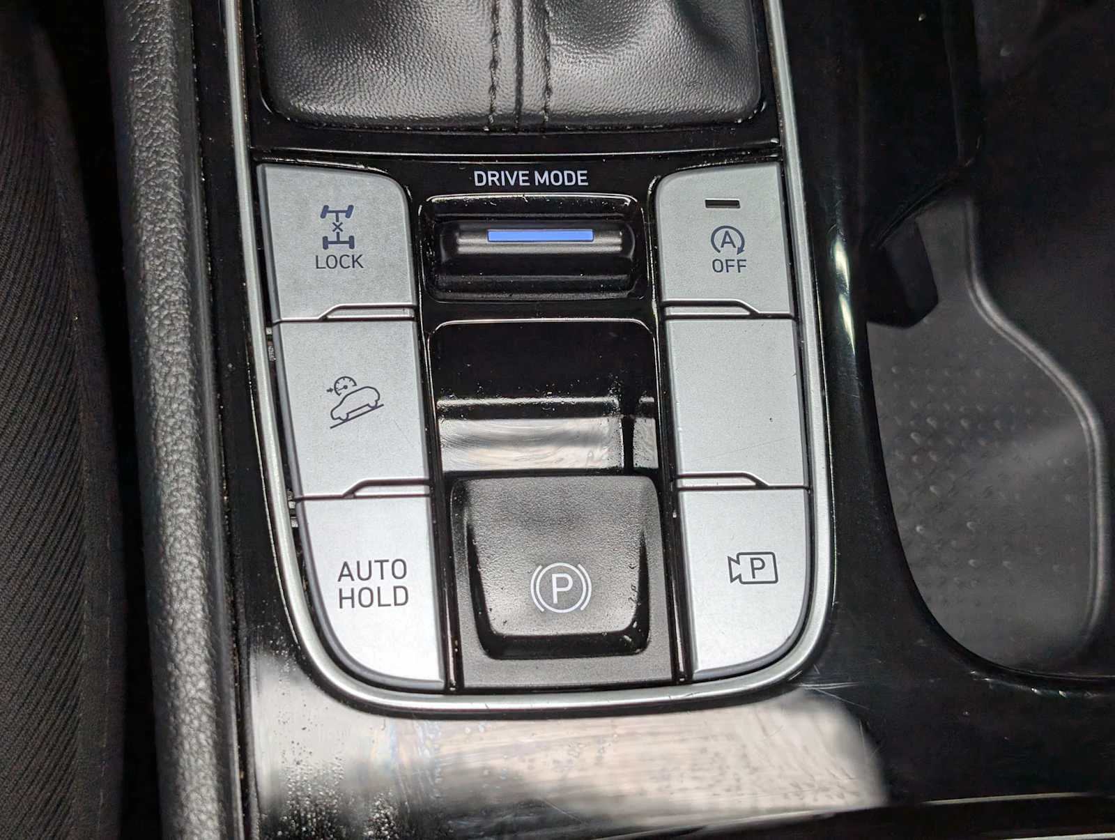 Used 2024 Dark Gray Metallic Hyundai SEL image 26