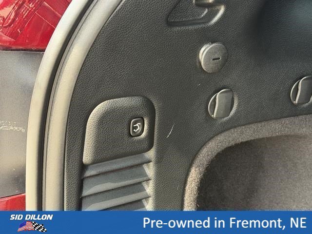 Used 2020 Velvet Red Pearlcoat Jeep Altitude image 6