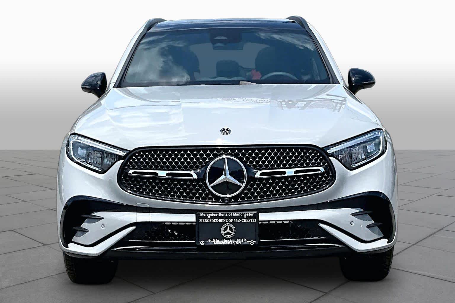 Certified Used 2026 MANUFAKTUR Alpine Grey Mercedes-Benz GLC 300 image 4