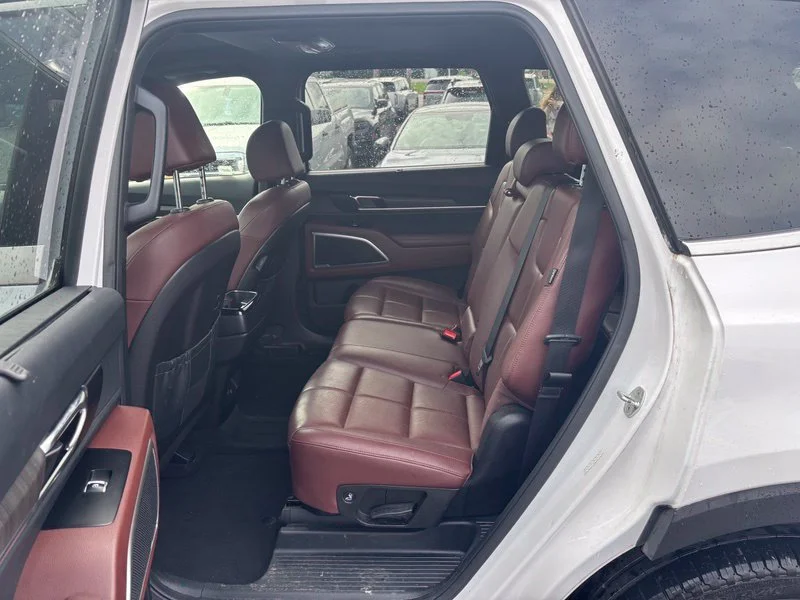 Used 2023 White Kia EX image 10