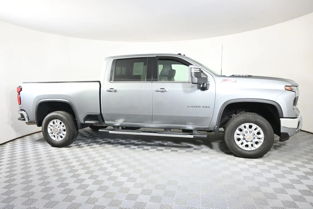 Used 2024 Gray Chevrolet LTZ image 9
