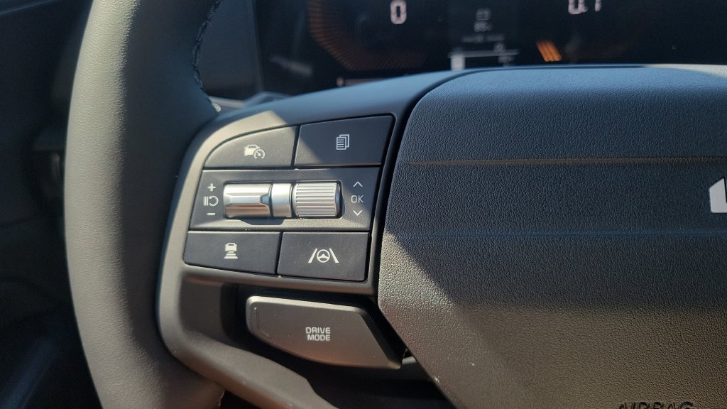New 2027 Glacial White Pearl Kia EX image 19