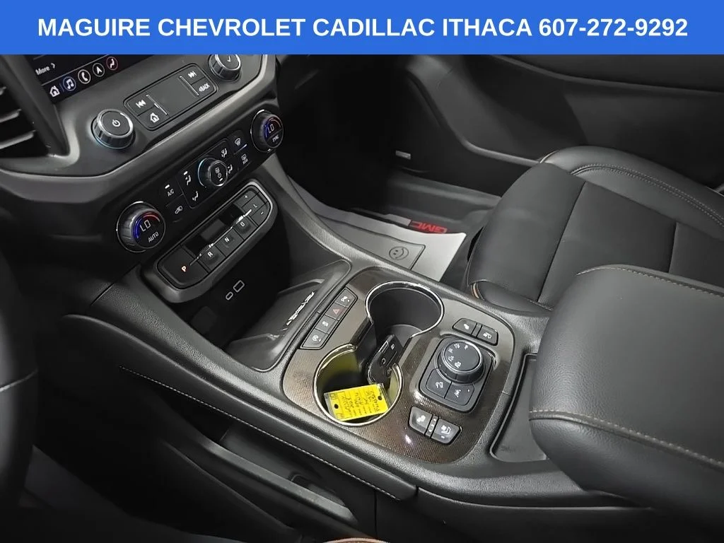 Used 2023 White GMC AT4 image 29