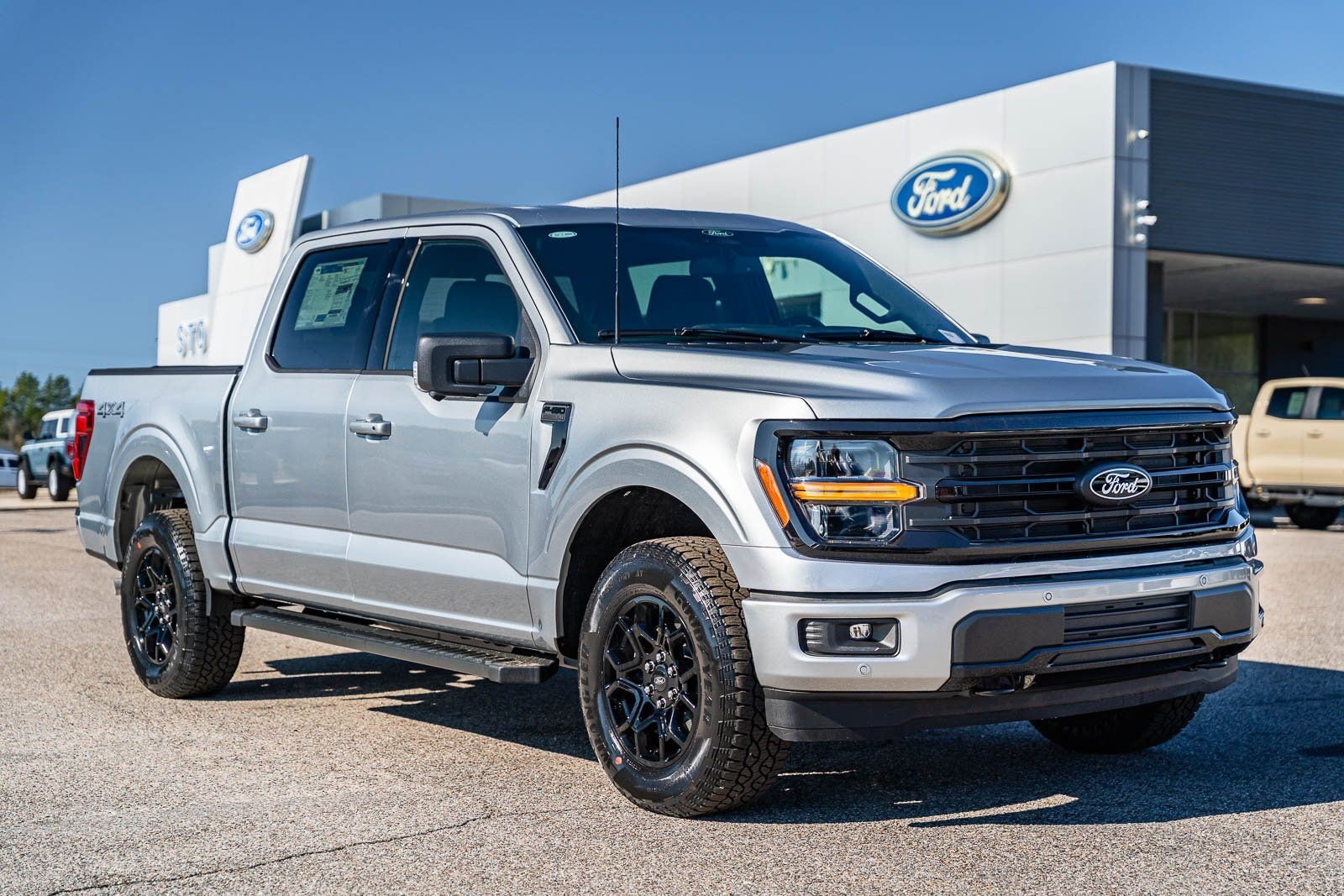 New 2026 Iconic Silver Metallic Ford XLT image 1