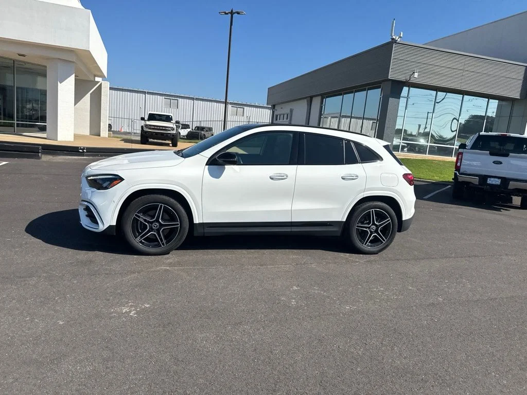 Used 2025  Mercedes-Benz GLA 250 image 8