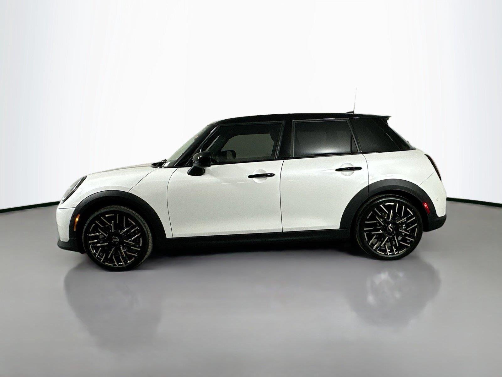2026 MINI Hardtop 4 Door S - Photo 8
