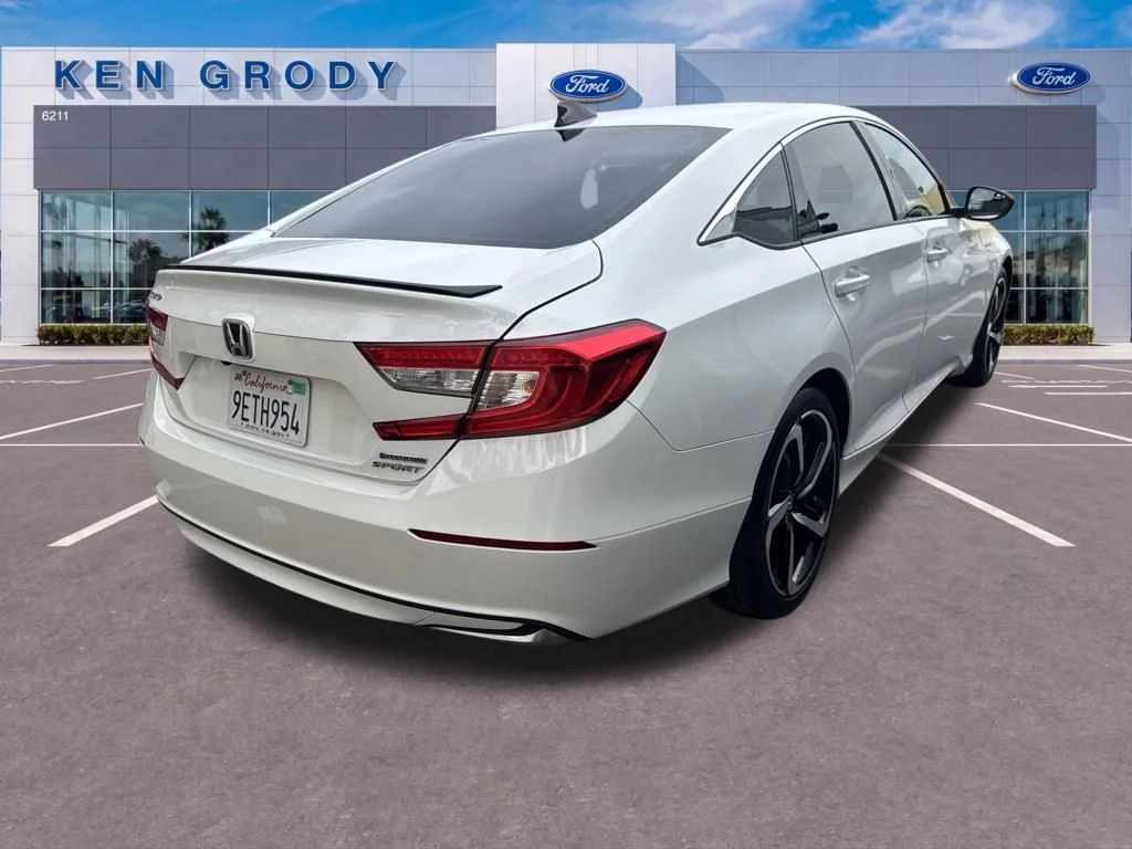 Used 2022 White Honda Sport image 2