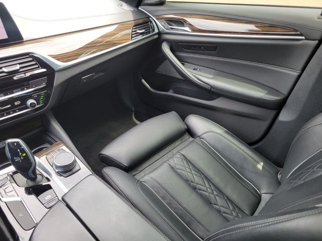 Used 2020 Blue BMW M550i xDrive image 17