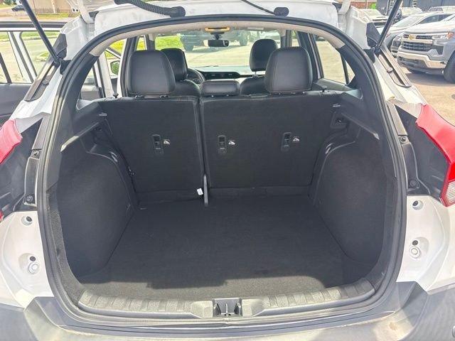 Used 2020 White Nissan SR image 29