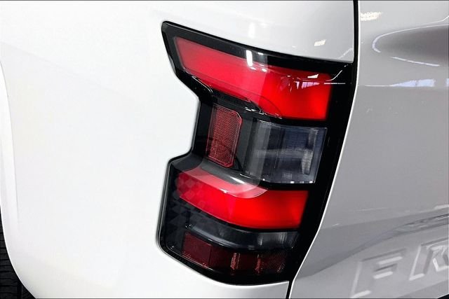 Used 2025 White Nissan S image 22