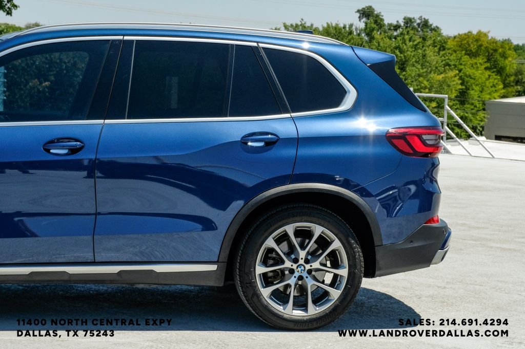 Used 2022 Blue Metallic BMW sDrive40i image 15