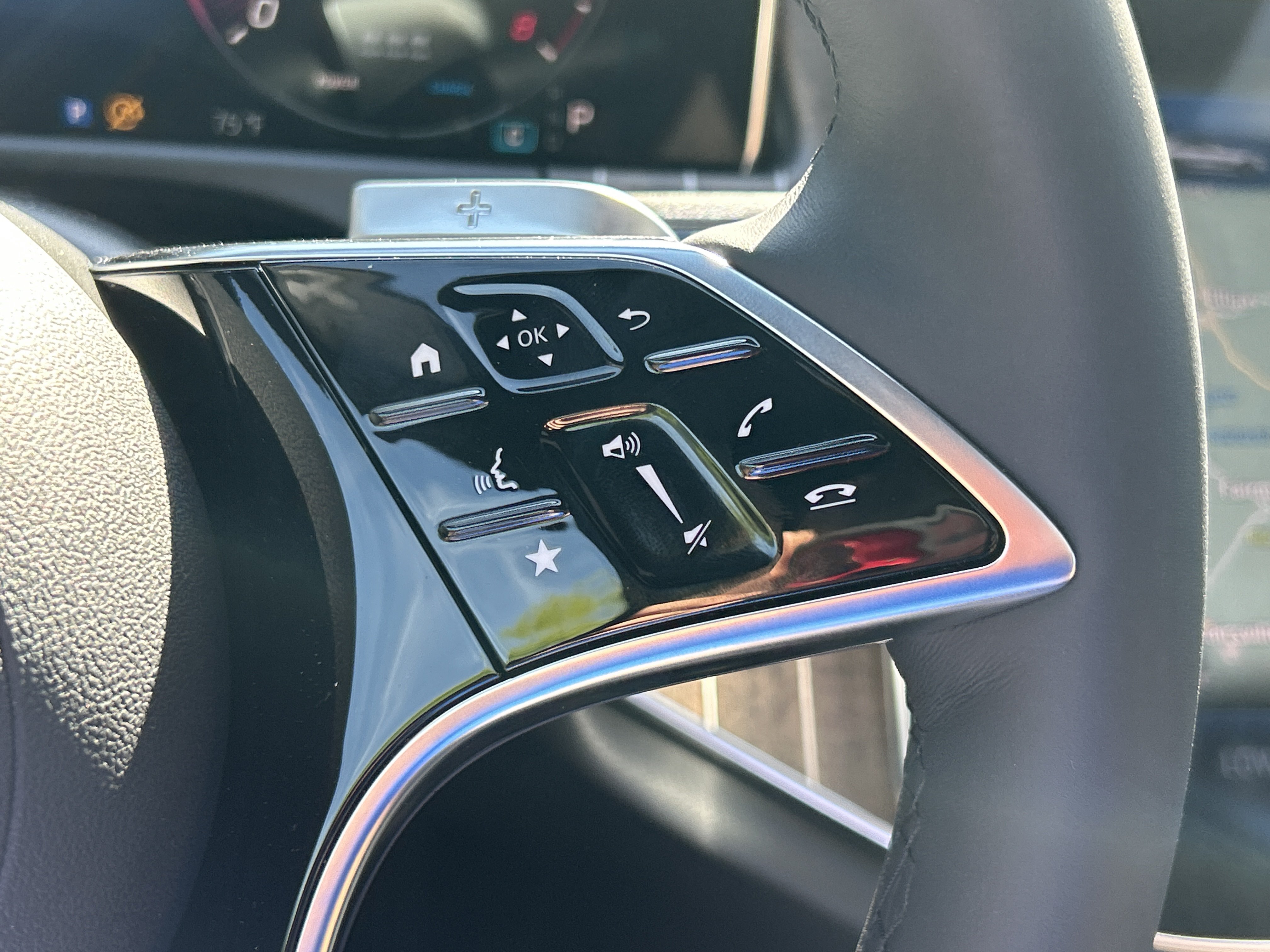 New 2026 MANUFAKTUR Moonlight White Metallic Mercedes-Benz E 450 4MATIC® Sedan image 27