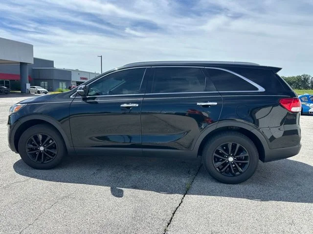 Used 2016 Black Kia LX image 7