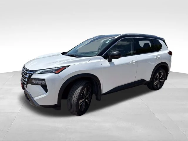 Used 2024 White Nissan SL image 4